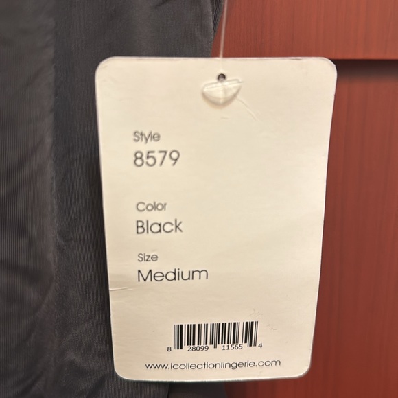 Black Camisole - medium NWT gorgeous, elegant black camisole NWT size medium - Picture 3 of 4